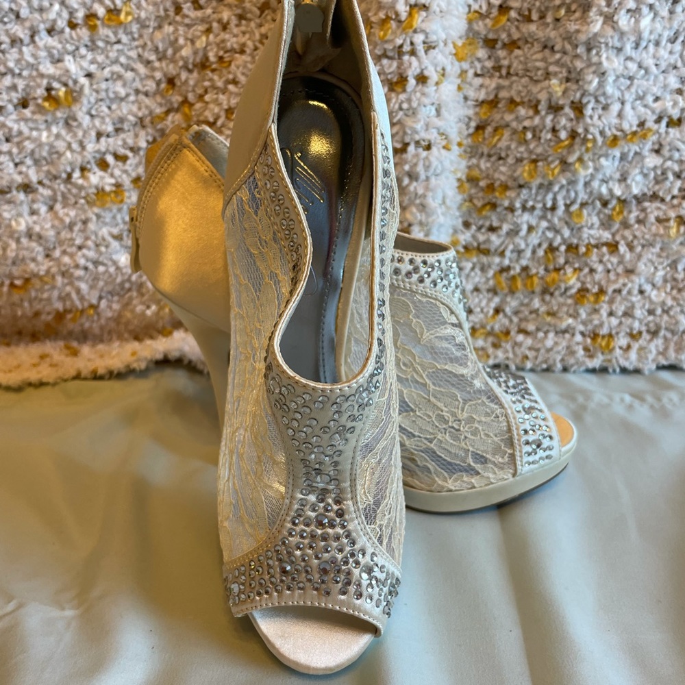 David’s Bridal Michelangelo Wedding Shoes.